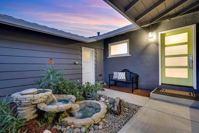 851 Mangrove Avenue, Sunnyvale, CA 94086