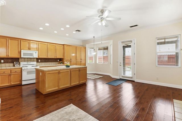 5125 Fawn Hollow Way, Antelope, CA 95843