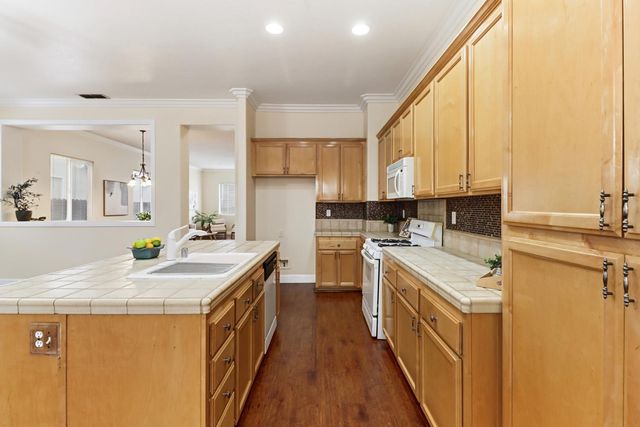 5125 Fawn Hollow Way, Antelope, CA 95843