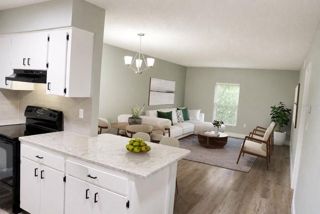 165 PICARDY VILLA CIRCLE 201, Brandon, FL 33510