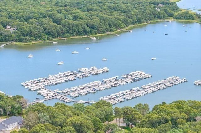 20 Mutiny Way, Mashpee, MA 02649