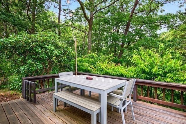 20 Mutiny Way, Mashpee, MA 02649