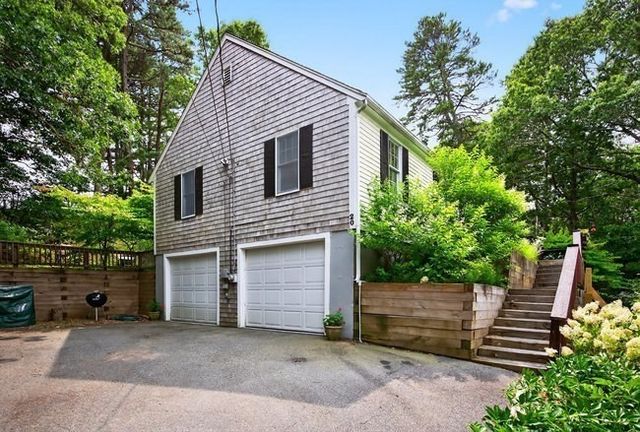 20 Mutiny Way, Mashpee, MA 02649