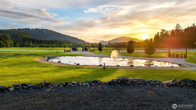 21733 Entsminger Road NE, Arlington, WA 98223