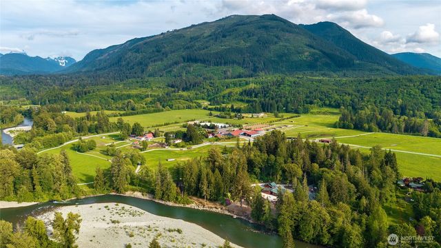 21733 Entsminger Road NE, Arlington, WA 98223