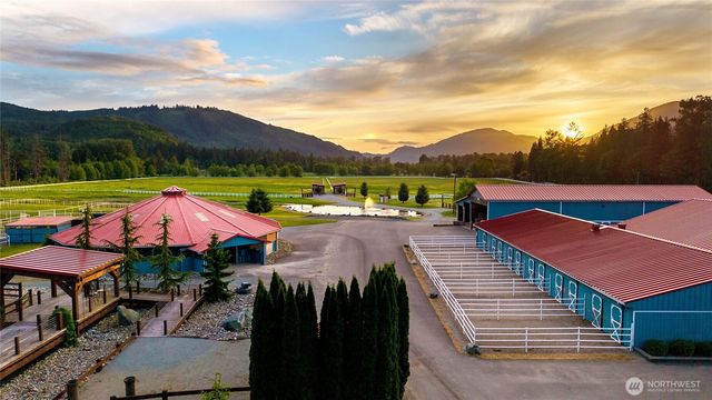 21733 Entsminger Road NE, Arlington, WA 98223