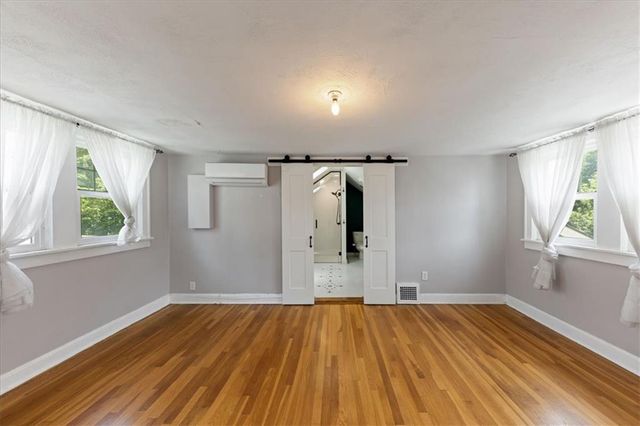 6152 Locust Street, Kansas City, MO 64110