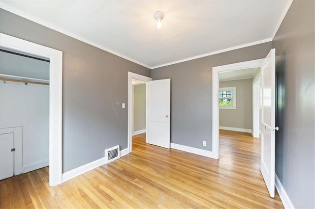 6152 Locust Street, Kansas City, MO 64110