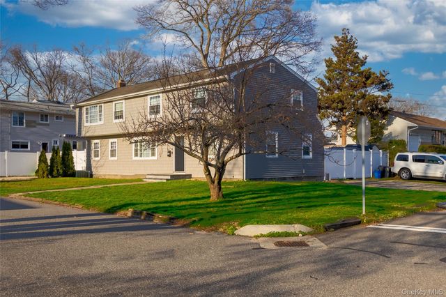 151 Cheltenham Road, West Babylon, NY 11704
