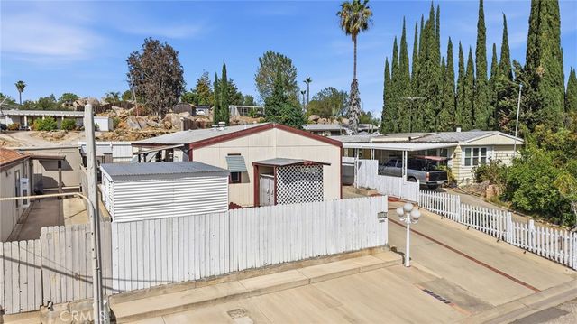 21591 Oak, Perris, CA 92570