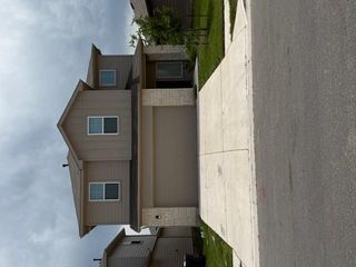 263 Granary DR, Uhland, TX 78640