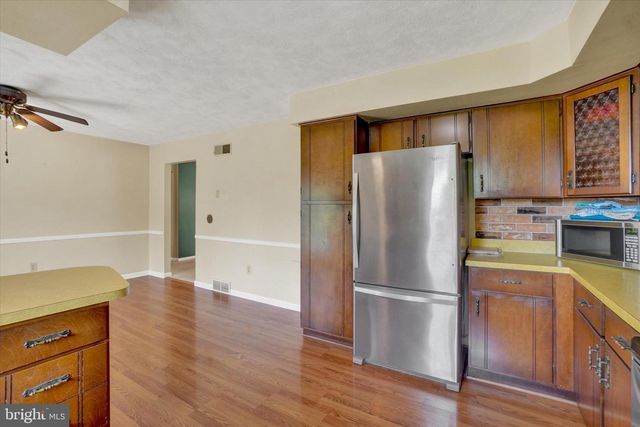 95 VINTON DR, York, PA 17402