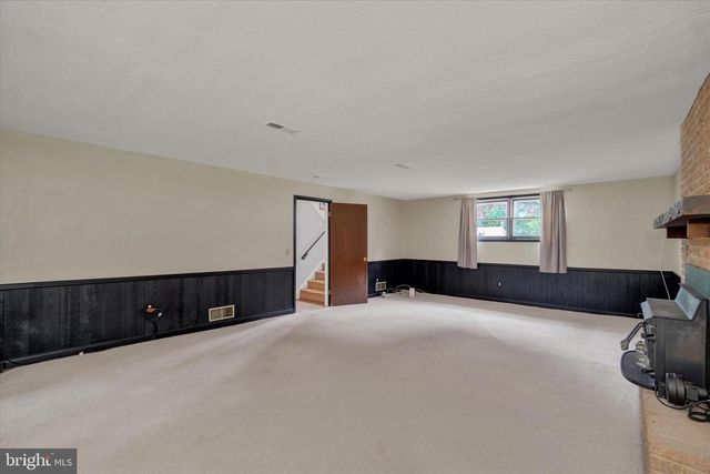 95 VINTON DR, York, PA 17402