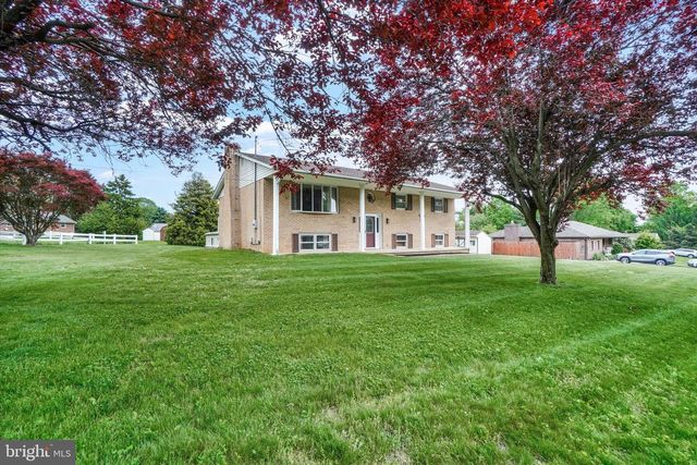 95 VINTON DR, York, PA 17402