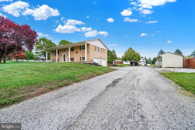 95 VINTON DR, York, PA 17402