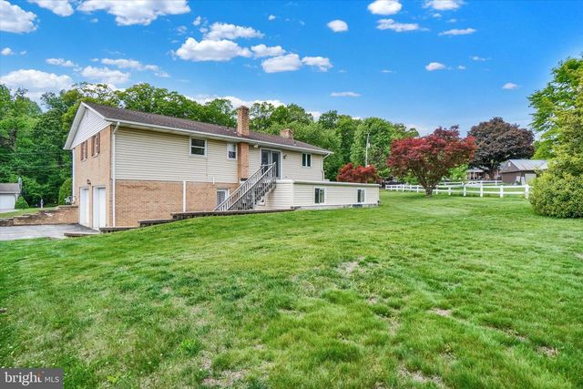 95 VINTON DR, York, PA 17402