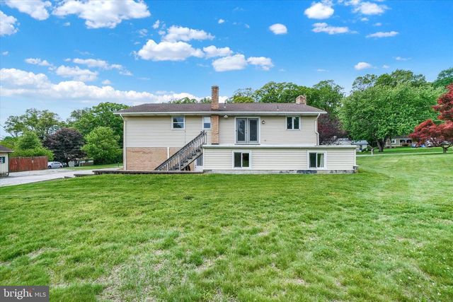 95 VINTON DR, York, PA 17402