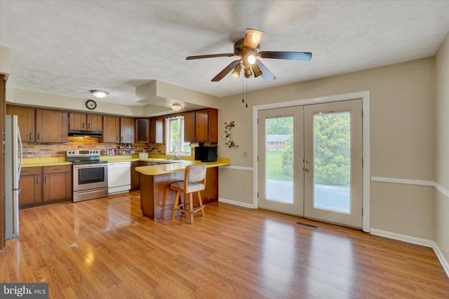 95 VINTON DR, York, PA 17402