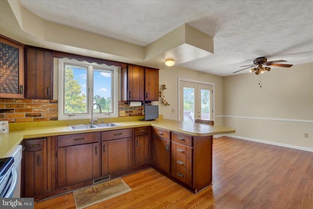 95 VINTON DR, York, PA 17402