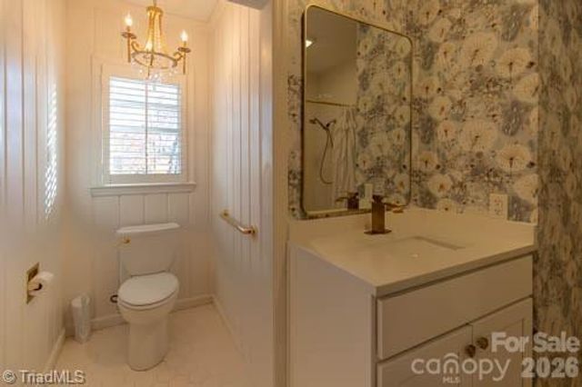 1405 Lyndhurst Drive, High Point, NC 27262