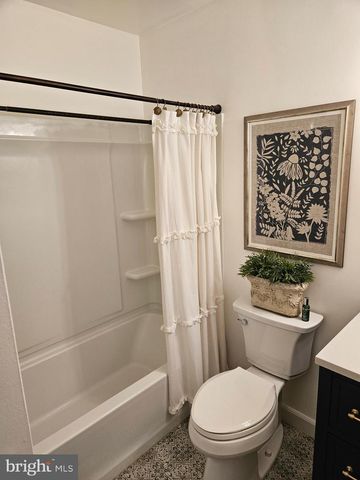 14464 LIPSCOMB HILL LN, Milford, VA 22514