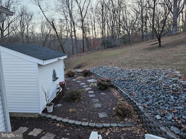 14464 LIPSCOMB HILL LN, Milford, VA 22514