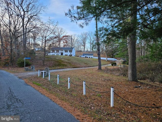 14464 LIPSCOMB HILL LN, Milford, VA 22514