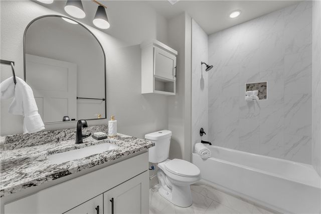 20 Marionet Lane, Bella Vista, AR 72714