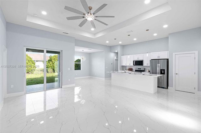 3909 16th Street W, Lehigh Acres, FL 33971