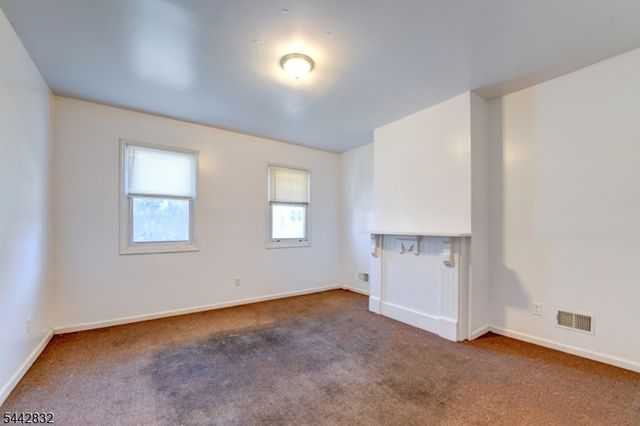 98 Lafayette St, Paterson City, NJ 07501
