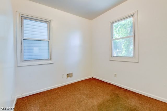 98 Lafayette St, Paterson City, NJ 07501