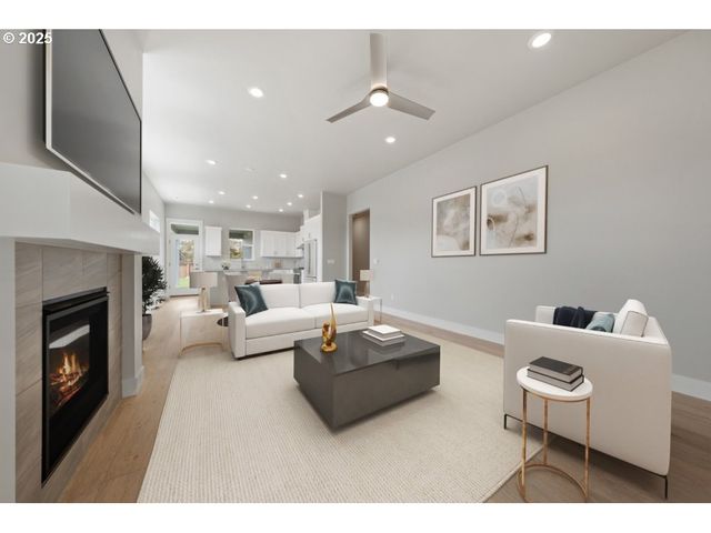 1325 E Canto St, Newberg, OR 97132