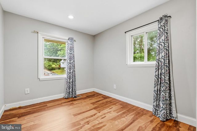 8103 MANSON ST, Hyattsville, MD 20785