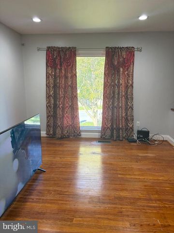 8103 MANSON, Hyattsville, MD 20785