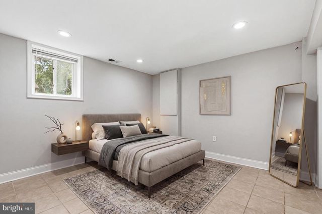 8103 MANSON ST, Hyattsville, MD 20785