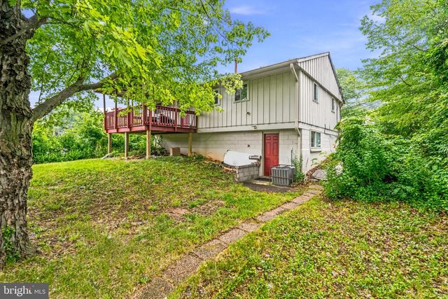 8103 MANSON ST, Hyattsville, MD 20785