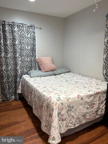 8103 MANSON, Hyattsville, MD 20785