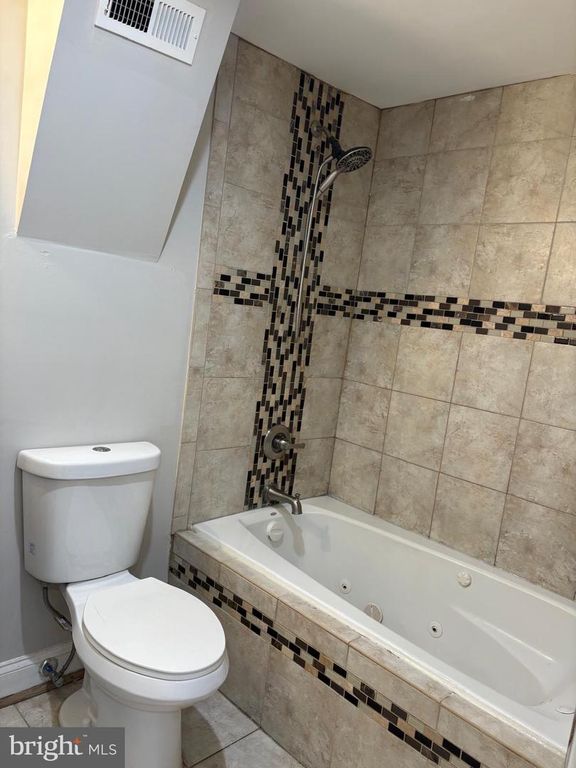 Image 13 of property listing at 8103 MANSON, Hyattsville, MD 20785