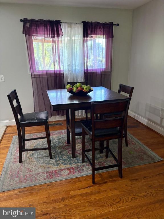 Image 4 of property listing at 8103 MANSON, Hyattsville, MD 20785