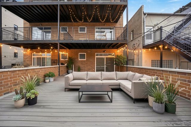 1445 W Grand Avenue 1E, Chicago, IL 60642