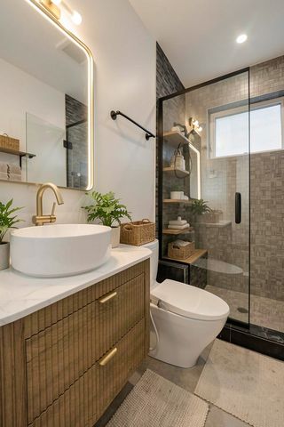 1445 W Grand Avenue 1E, Chicago, IL 60642