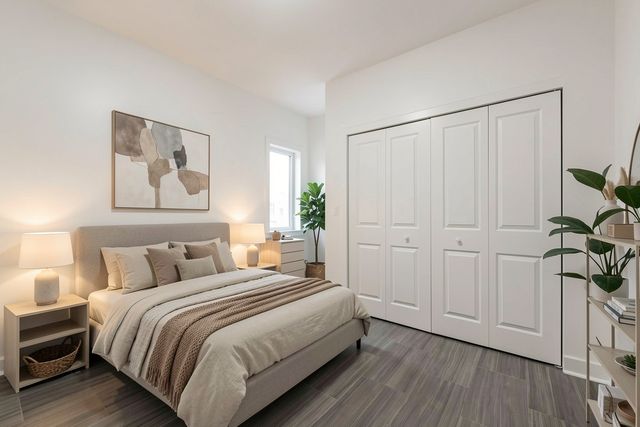 1445 W Grand Avenue 1E, Chicago, IL 60642