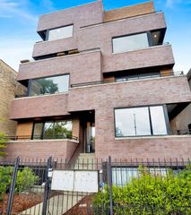 1445 W Grand Avenue 1E, Chicago, IL 60642