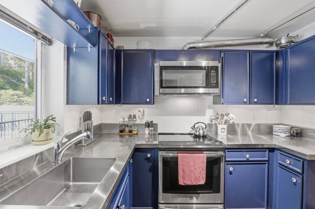 136 E Rockwood Blvd, Spokane, WA 99202