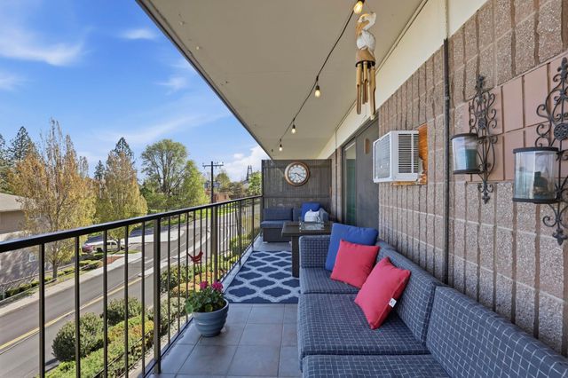 136 E Rockwood Blvd, Spokane, WA 99202