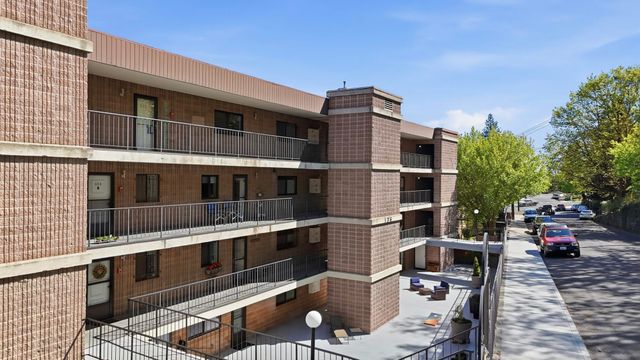 136 E Rockwood Blvd, Spokane, WA 99202