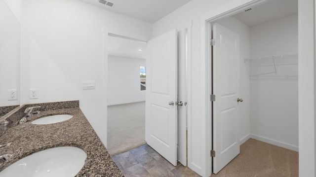 10688 Prairie Lake Drive, Apison, TN 37302
