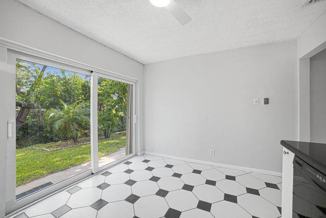 5284 Breadfruit Circle, Delray Beach, FL 33484