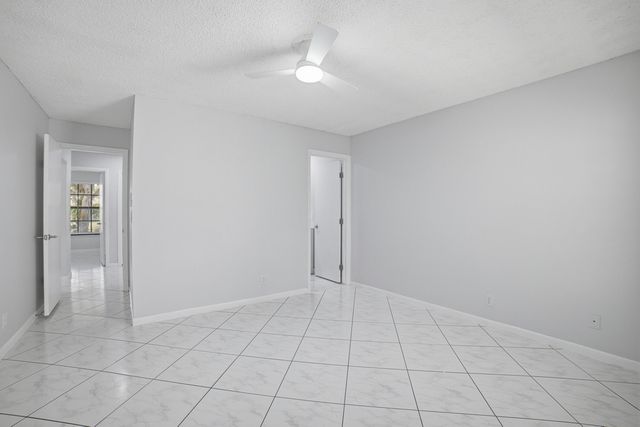 5284 Breadfruit Circle, Delray Beach, FL 33484