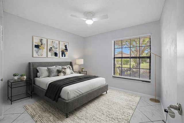 5284 Breadfruit Circle, Delray Beach, FL 33484